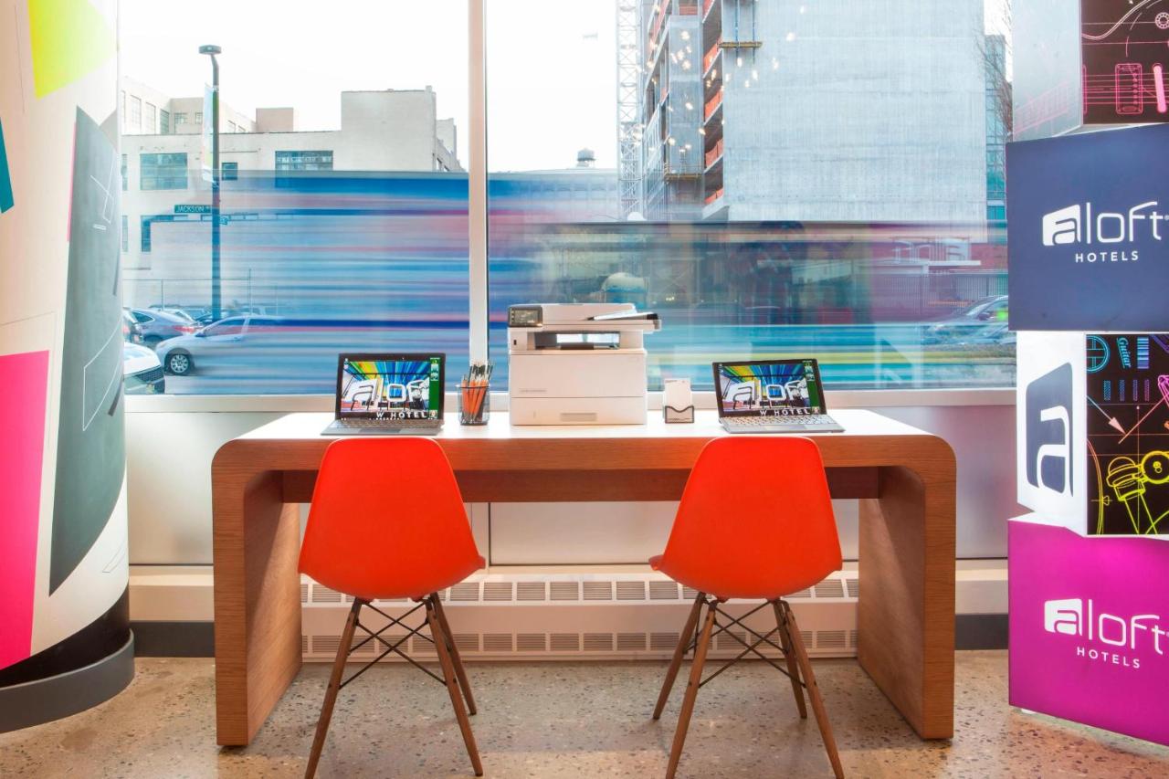 | Aloft Long Island City - Manhattan View