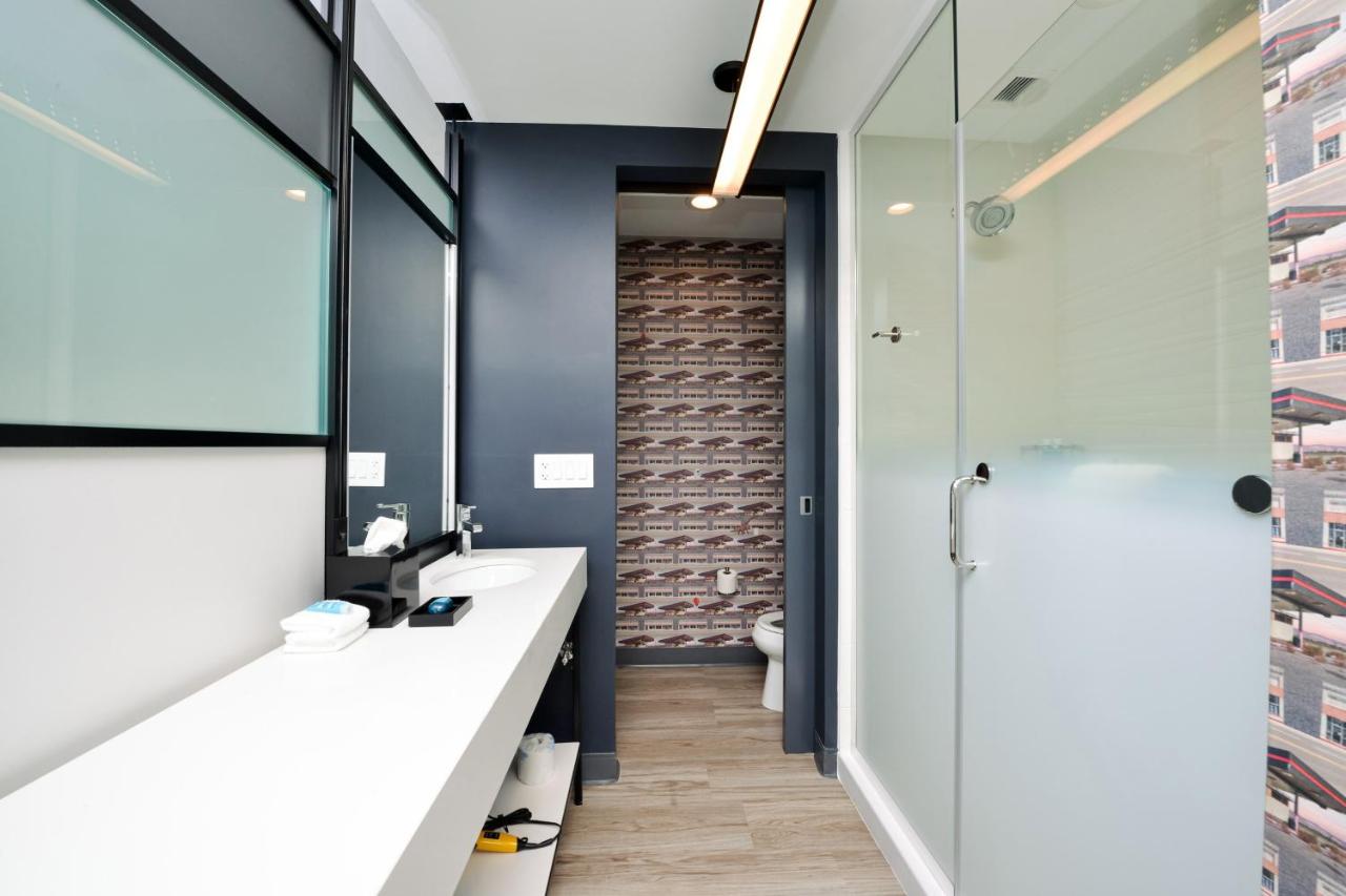 | Aloft North Kansas City