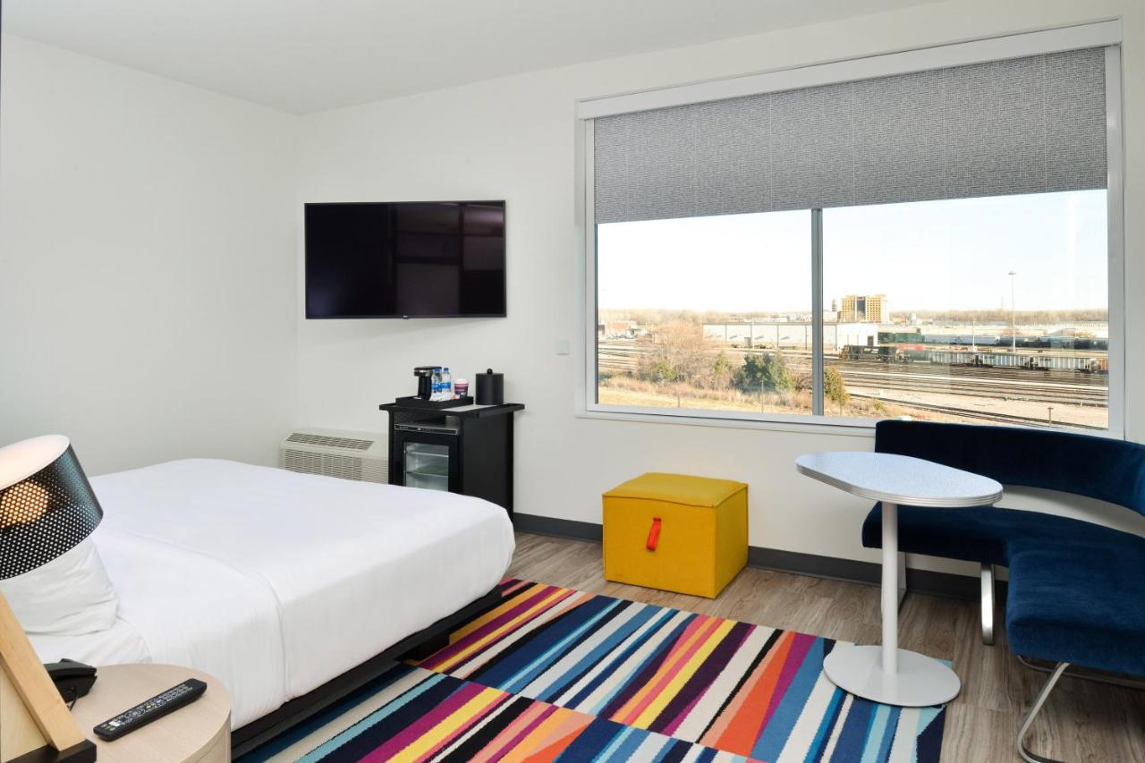 | Aloft North Kansas City