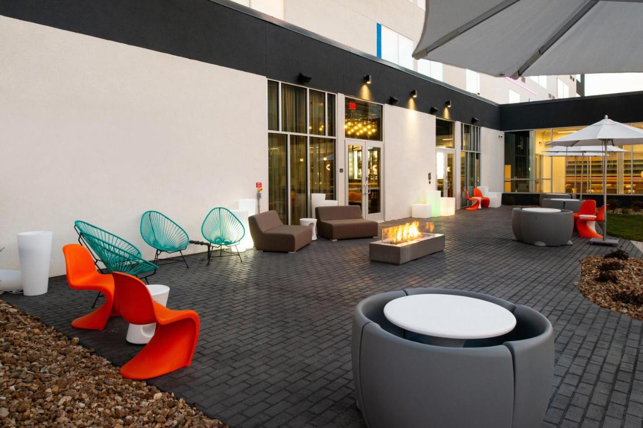 | Aloft North Kansas City