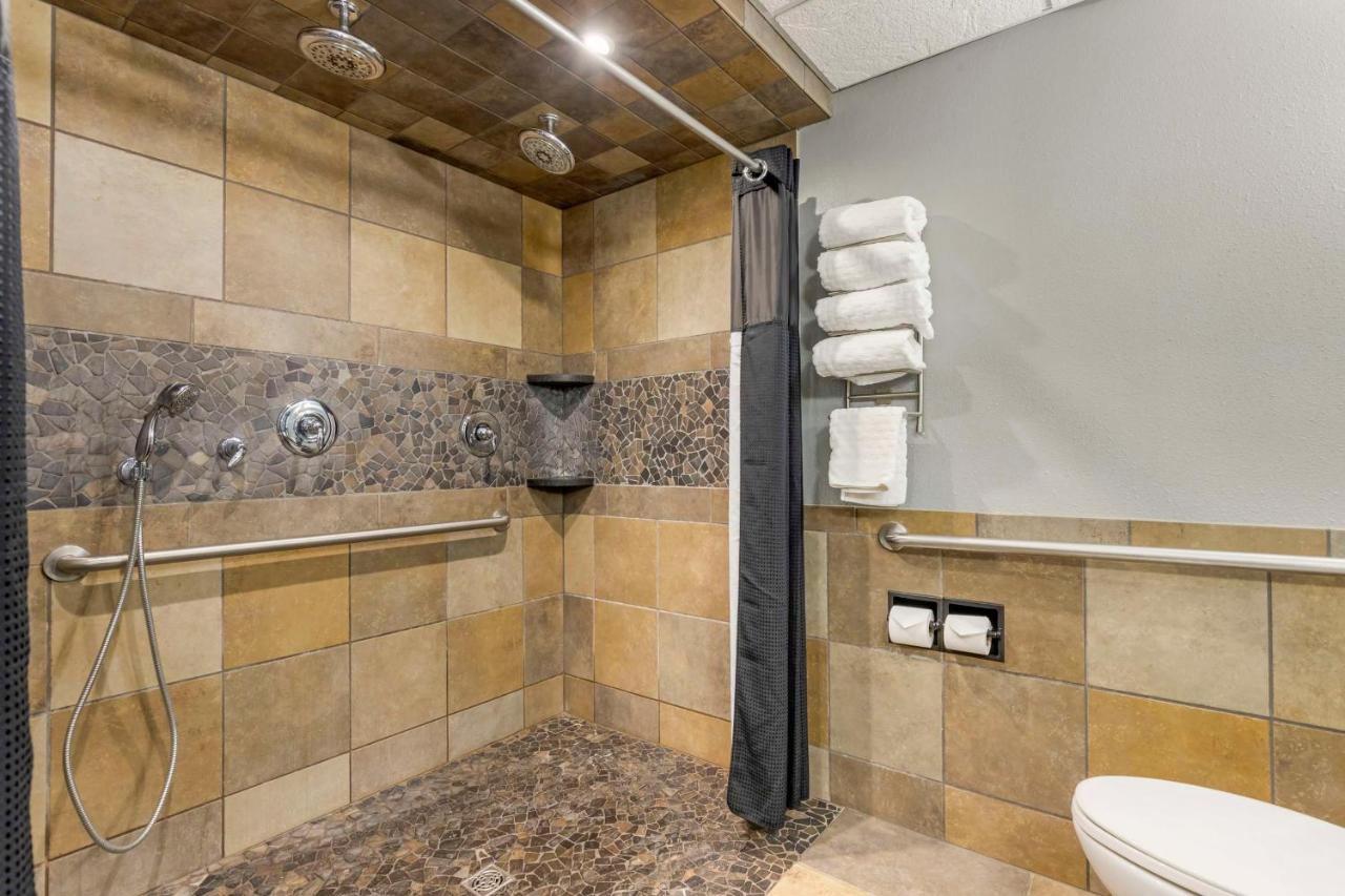  | Best Western Plus Longbranch Hotel & Convention Center