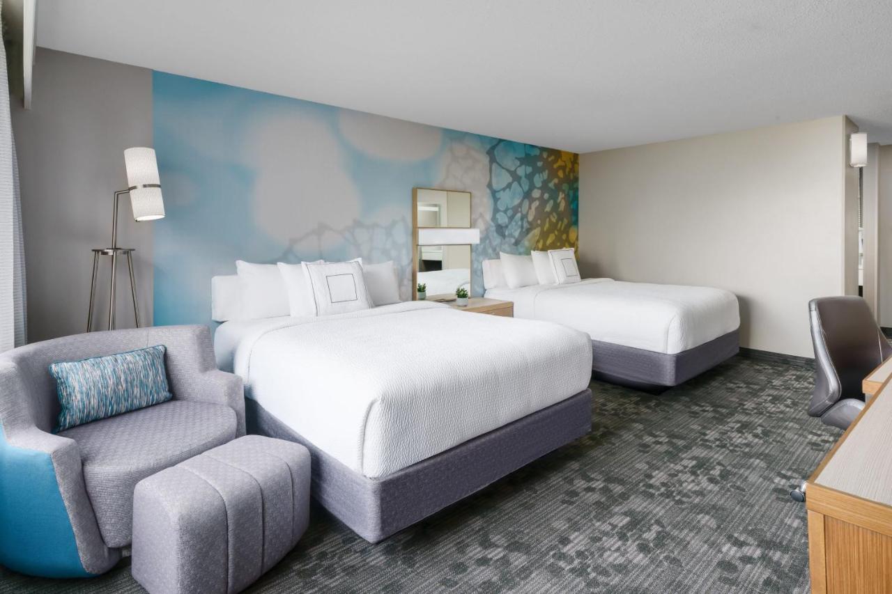 Queen Room with Two Queen Beds at Courtyard By Marriott Dallas - Lewisville