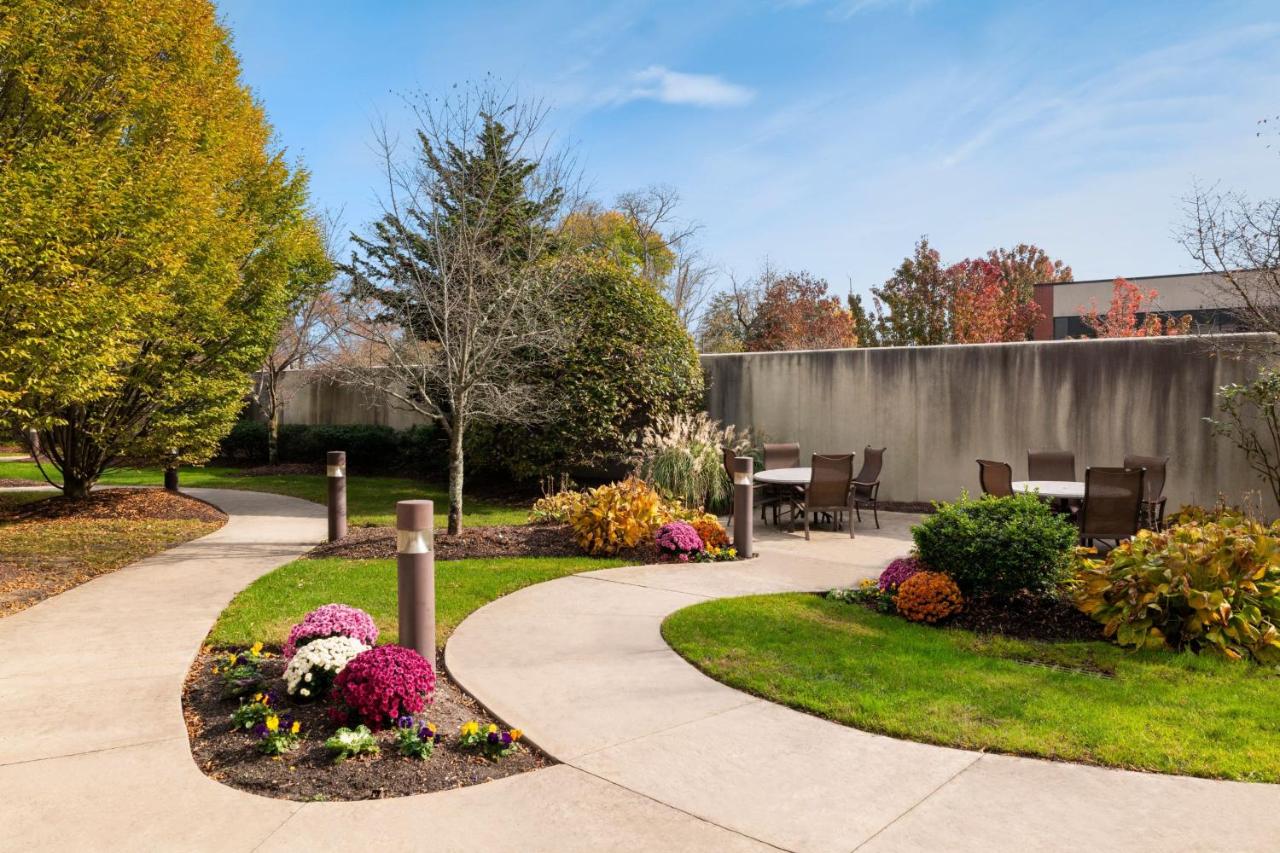 | Courtyard Wall at Monmouth Shores Corporate Park