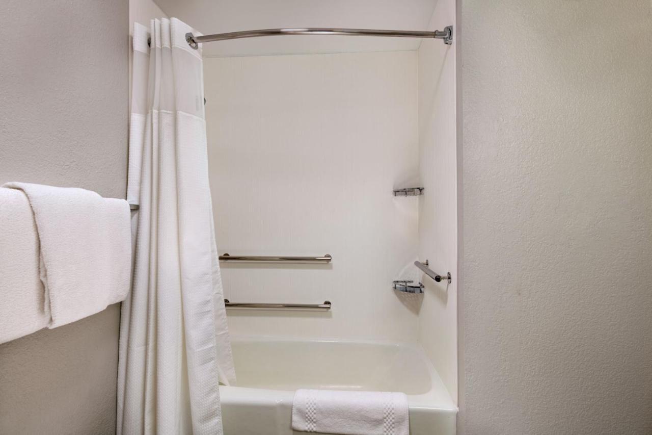 Double Room with Two Double Beds at Courtyard by Marriott Dallas Plano Parkway at Preston Road