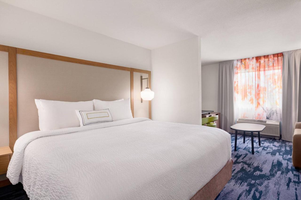 King Room with Sofa Bed at Fairfield Inn By Marriott Vacaville