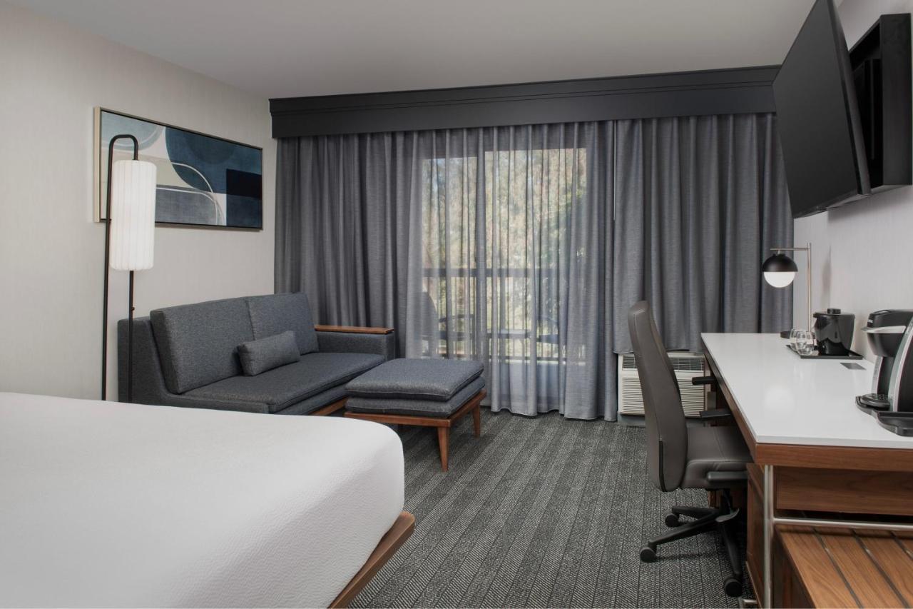 King Room with Sofa Bed at Courtyard by Marriott San Diego Carlsbad