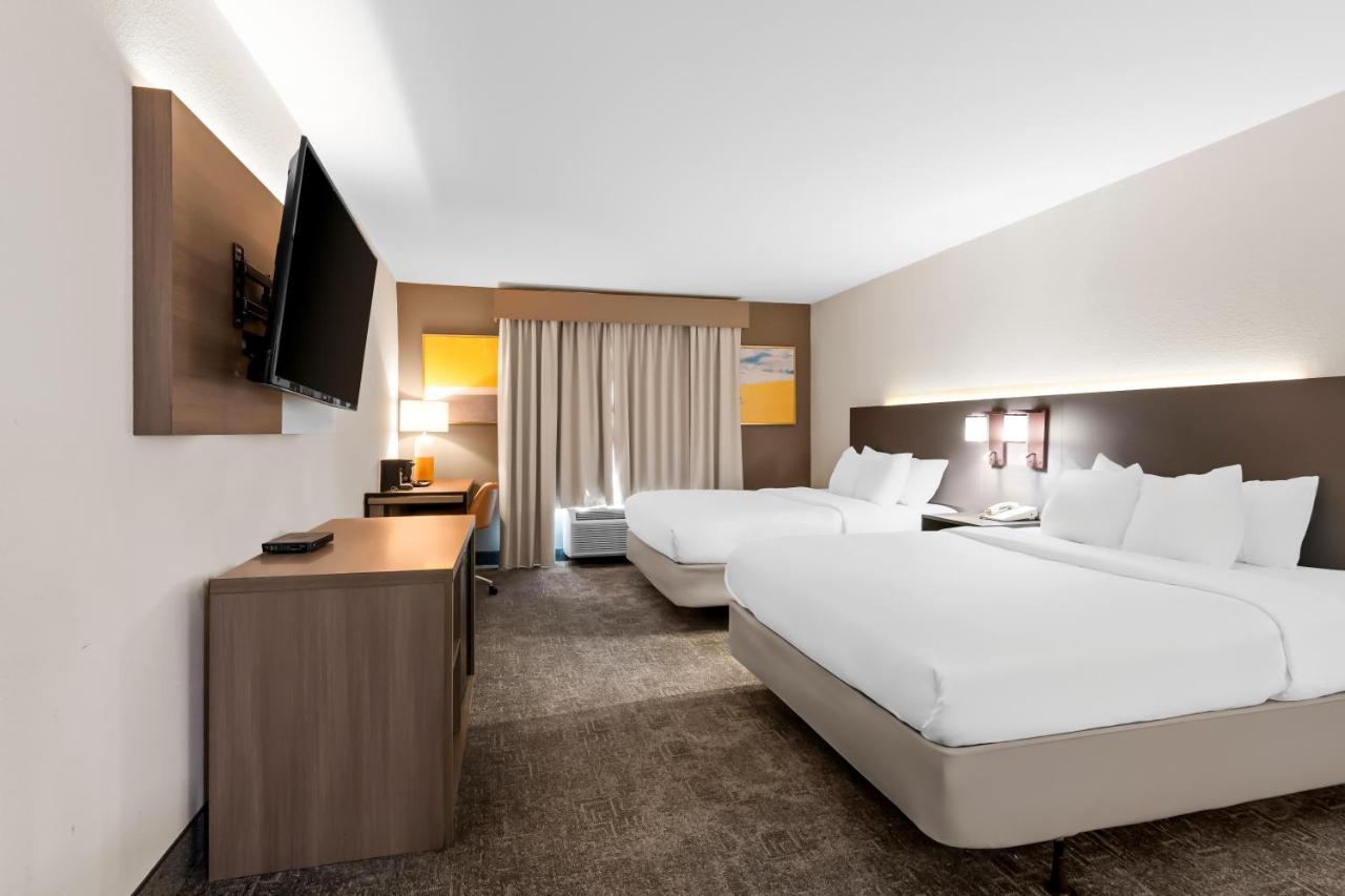 Standard Queen Room with Two Queen Beds - Non-Smoking at Comfort Inn & Suites Lake George