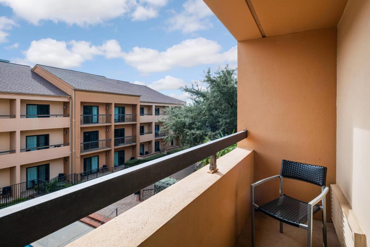 | Courtyard by Marriott San Antonio Medical Center