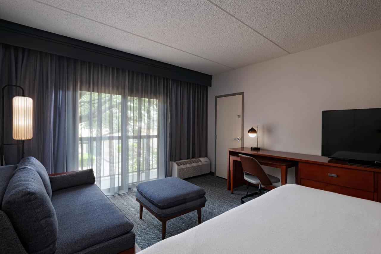 | Courtyard by Marriott San Antonio Medical Center