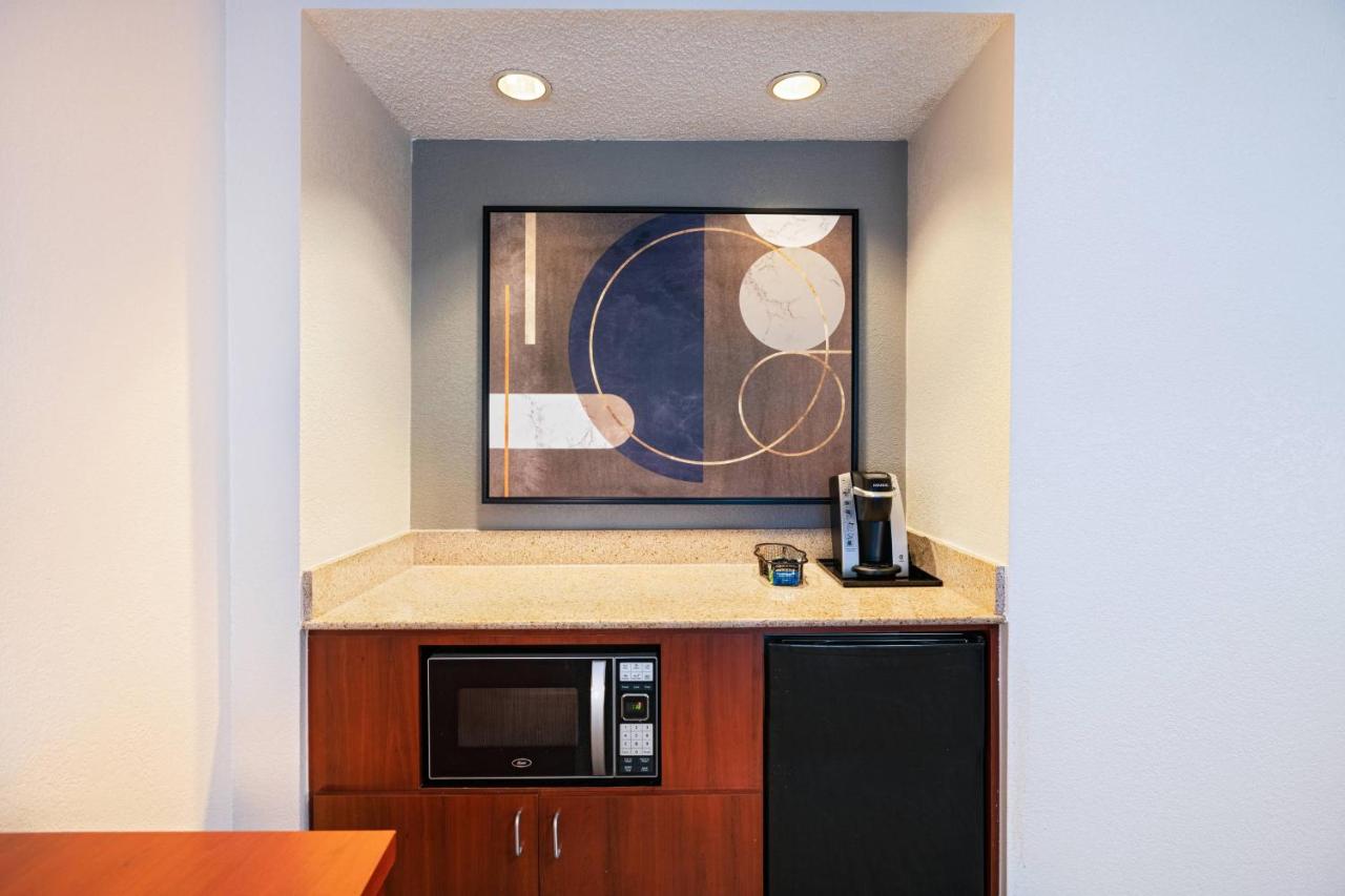 | Courtyard by Marriott San Antonio Medical Center