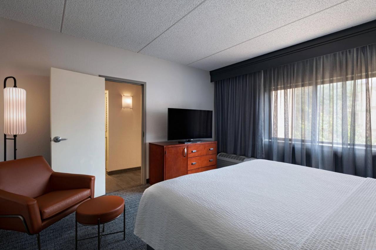 | Courtyard by Marriott San Antonio Medical Center