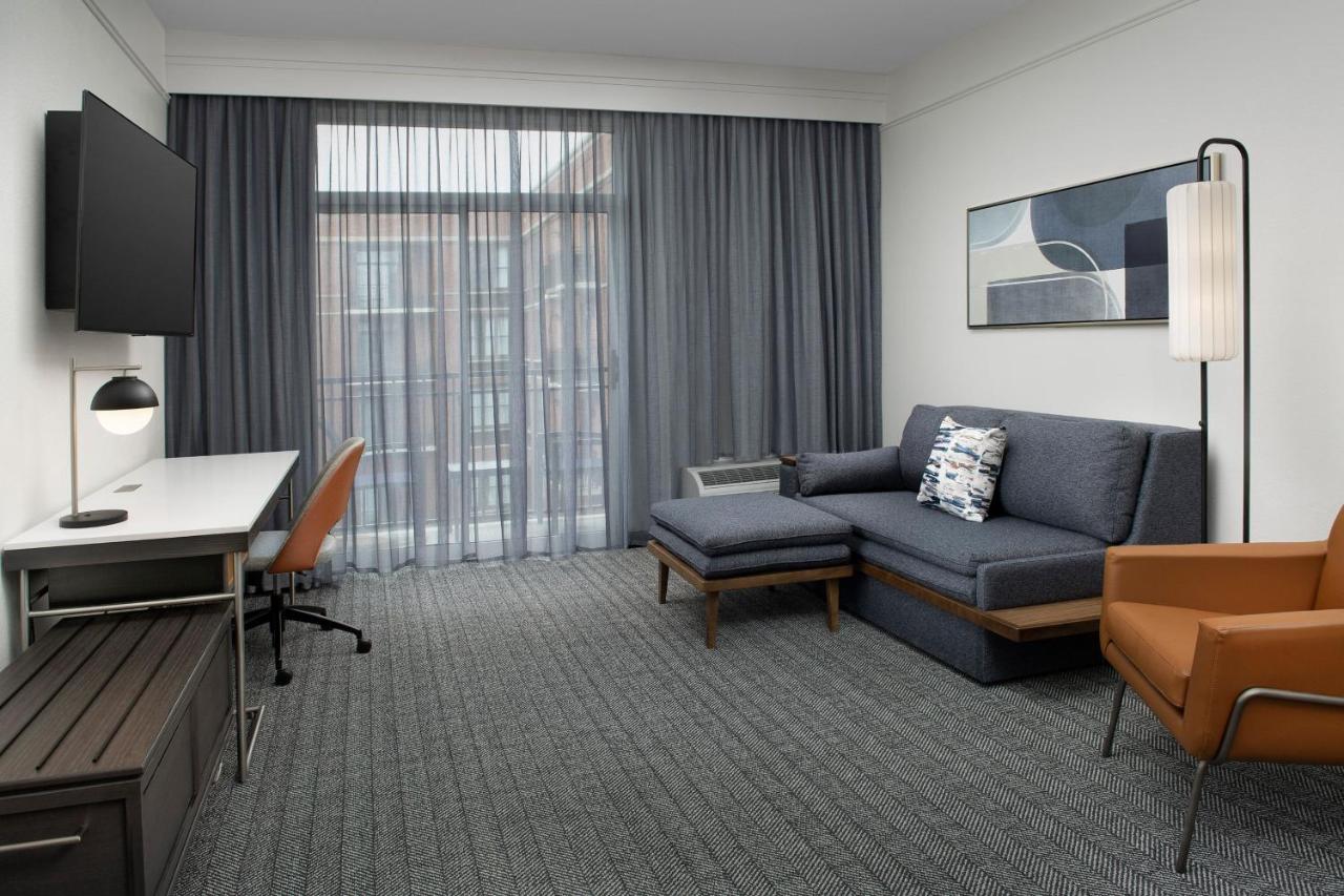 1 Bedroom 2 room Suite, 1 King, Sofa bed, Balcony at Courtyard by Marriott Savannah Downtown/Historic District