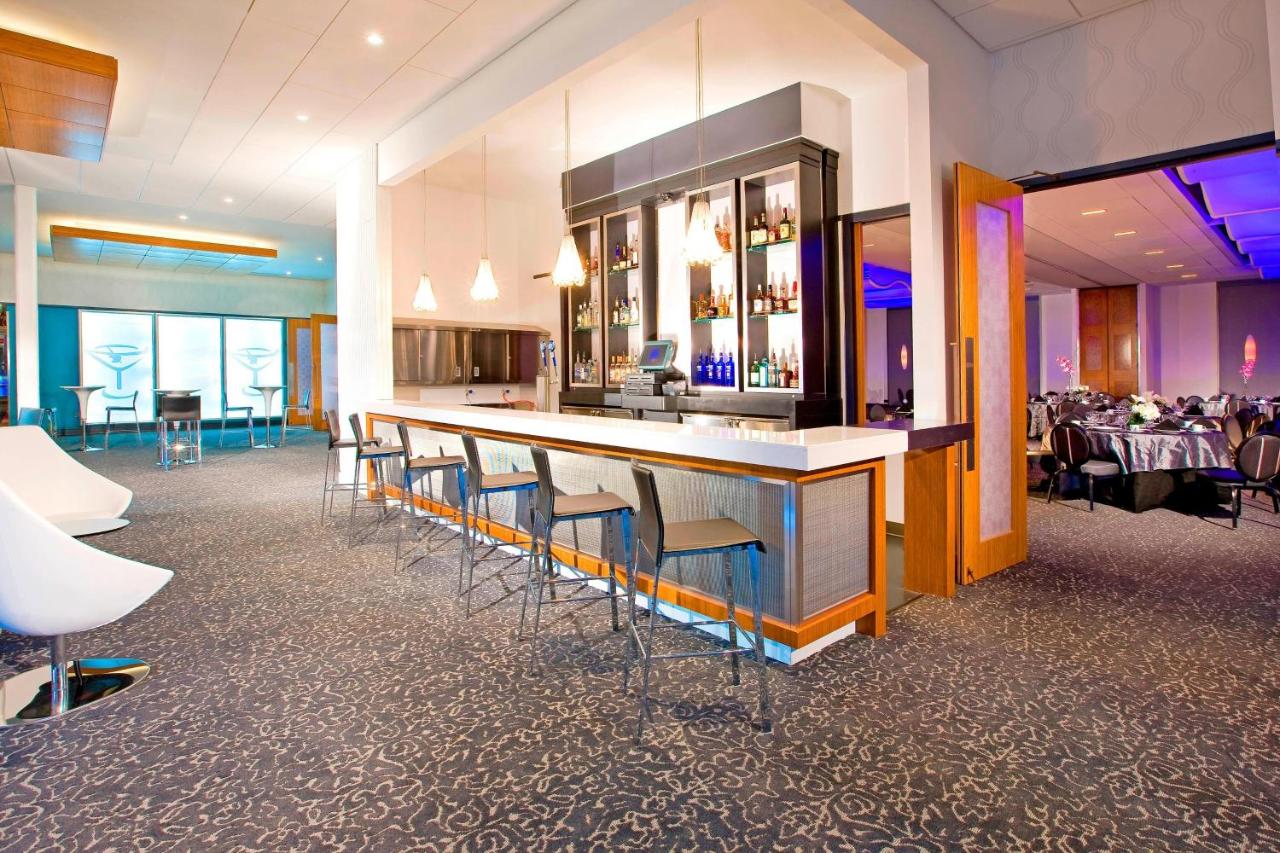 | Aloft Mount Laurel