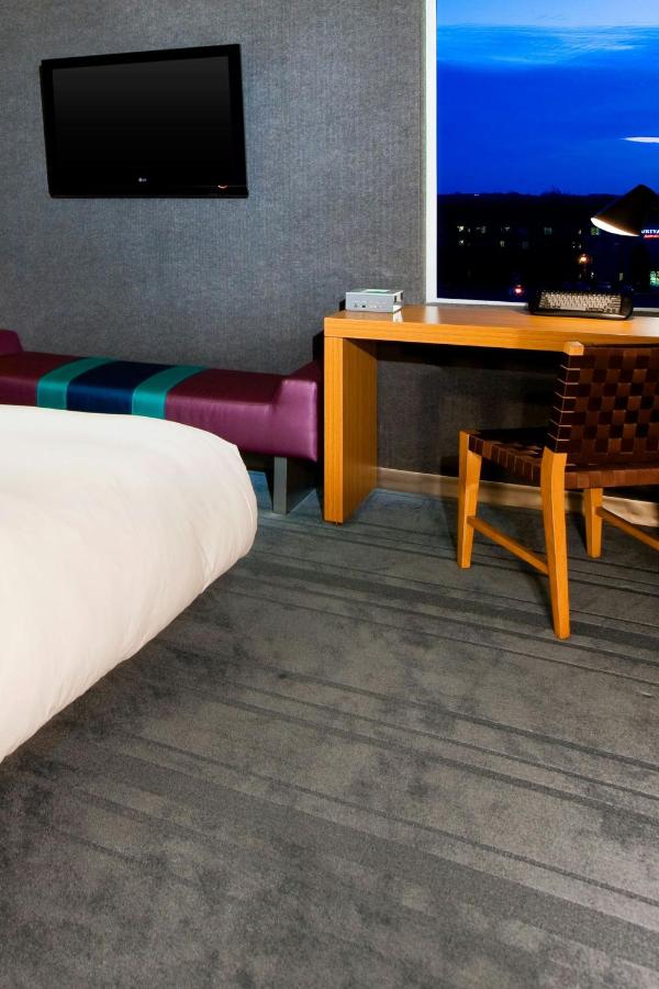 | Aloft Mount Laurel