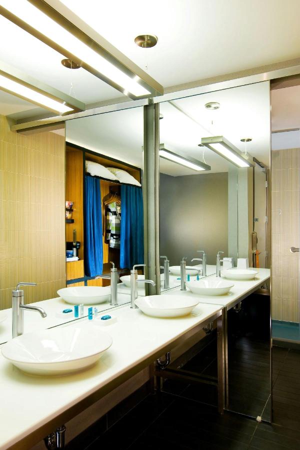 | Aloft Mount Laurel