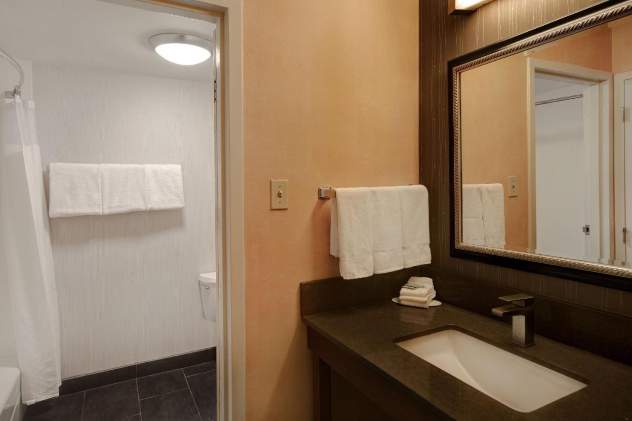 | Courtyard by Marriott Columbus Dublin