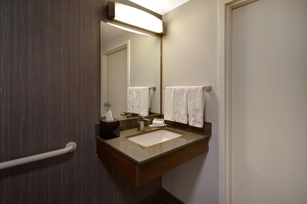 | Courtyard by Marriott Columbus Dublin