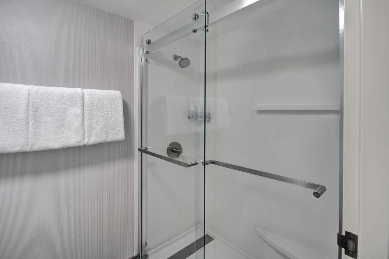 | Courtyard by Marriott Columbus Dublin
