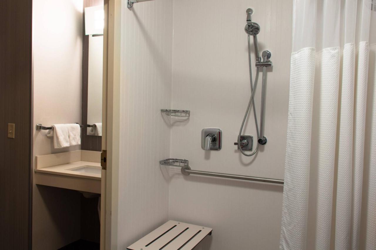 | Courtyard by Marriott Colorado Springs South