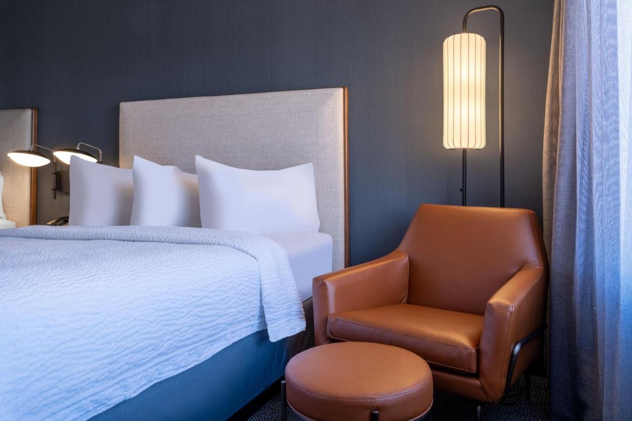 | Courtyard by Marriott Colorado Springs South