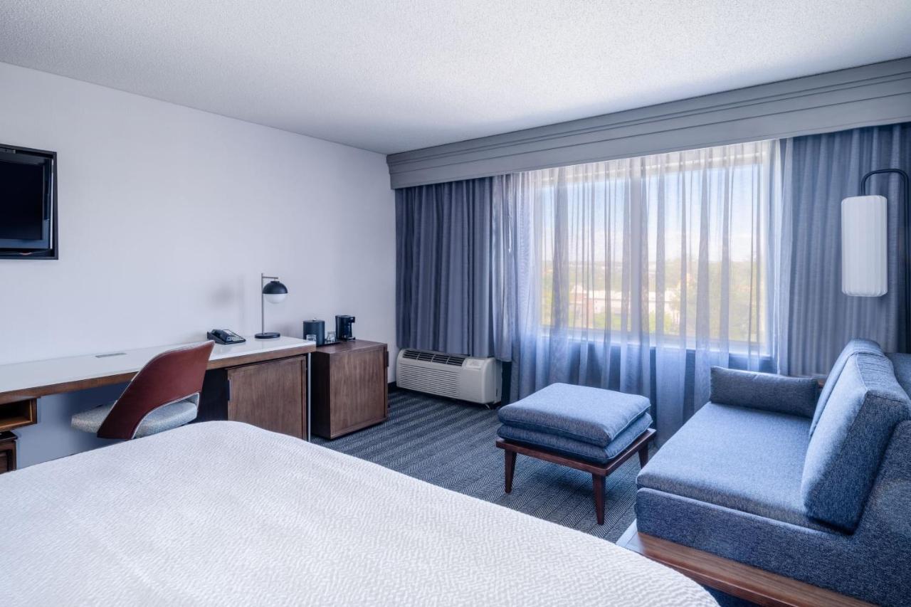 | Courtyard by Marriott Colorado Springs South