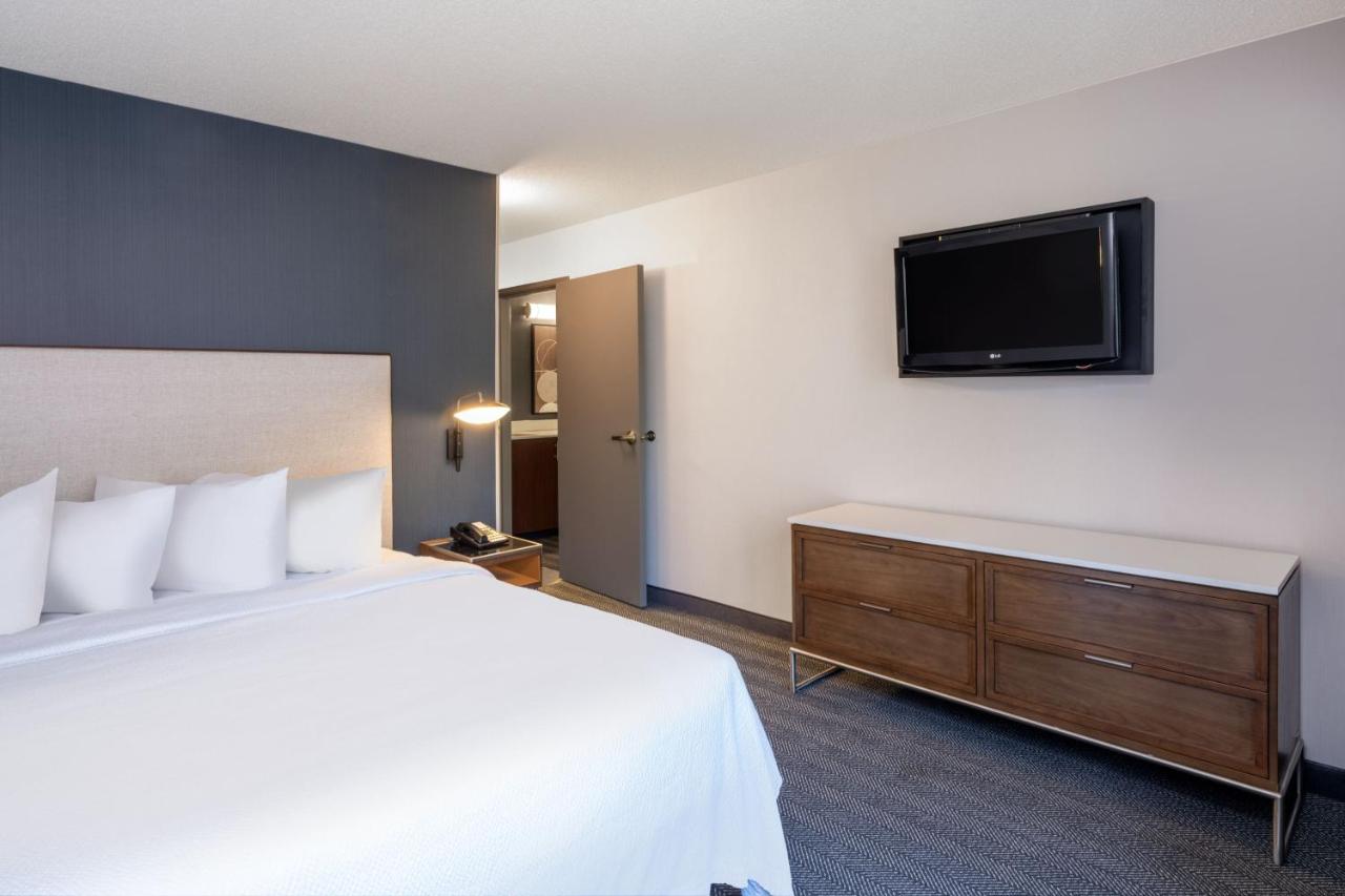 | Courtyard by Marriott Colorado Springs South