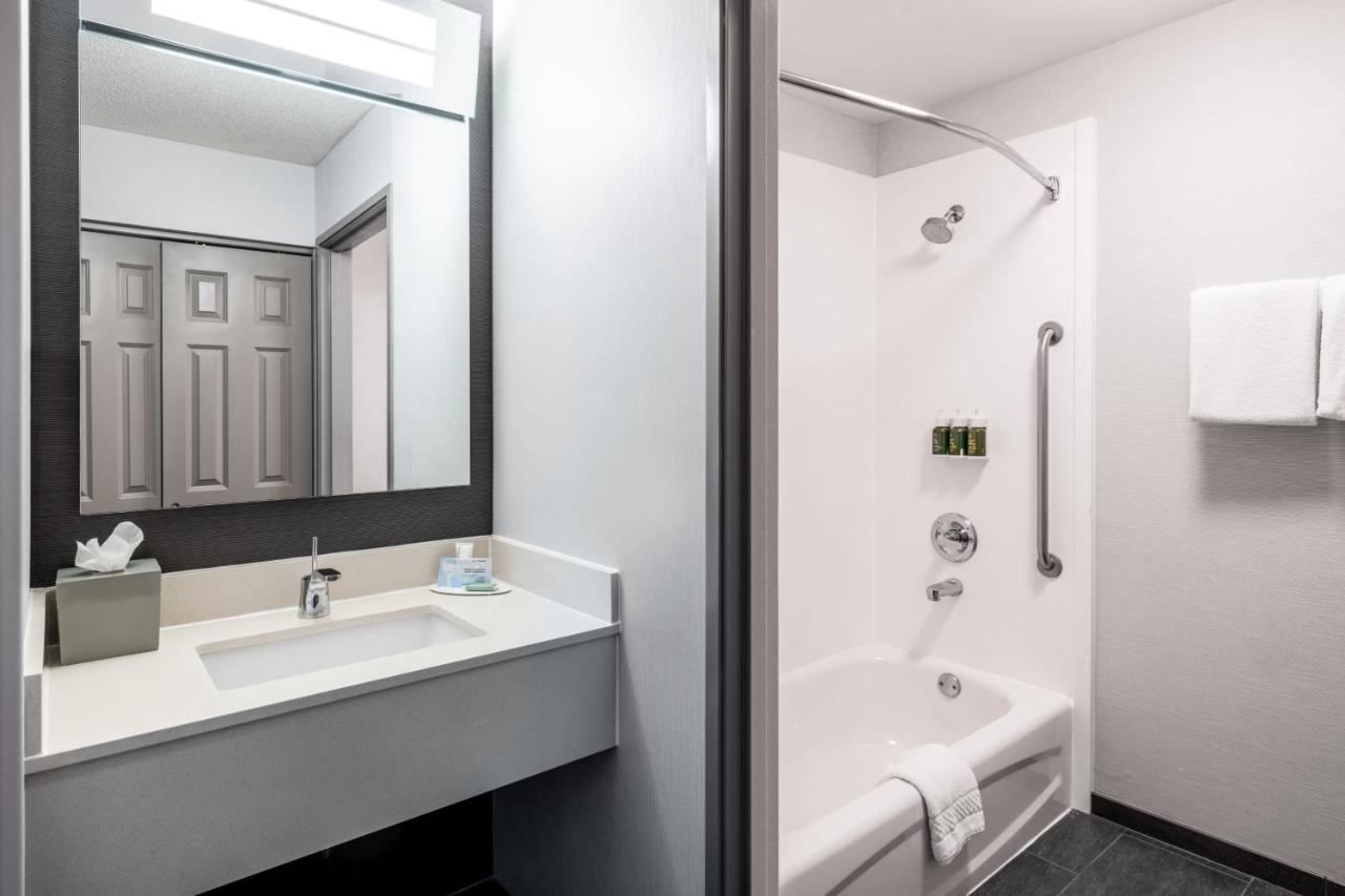 | Courtyard by Marriott Colorado Springs South