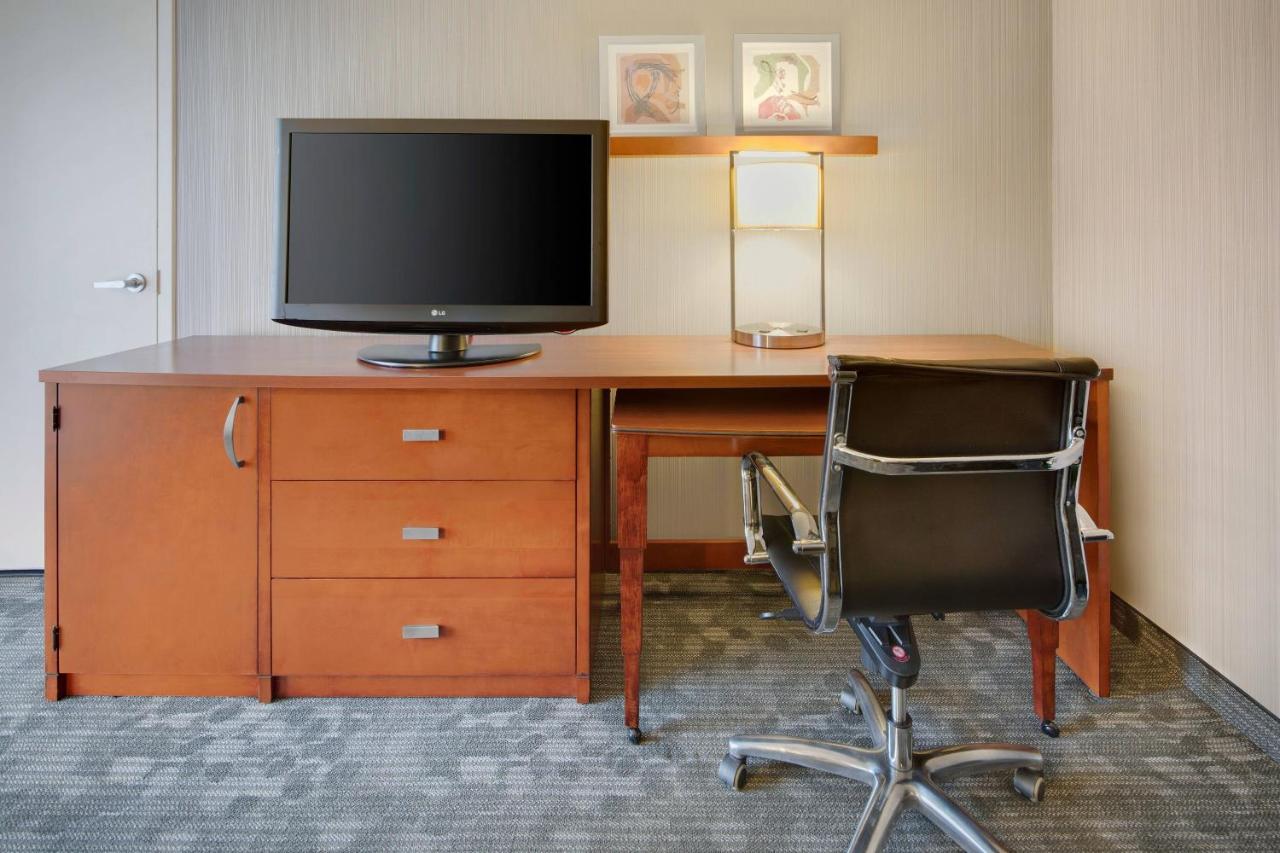 | Courtyard by Marriott Southfield