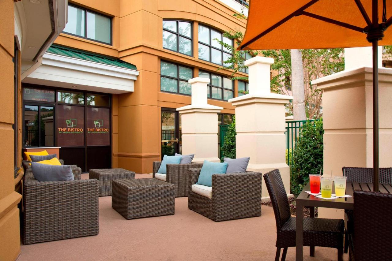 | Courtyard by Marriott Orlando Lake Buena Vista in the Marriott Village