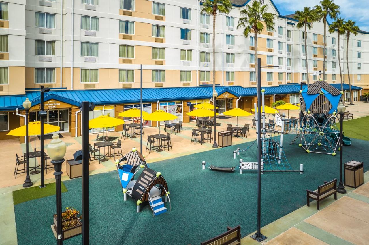 | Courtyard by Marriott Orlando Lake Buena Vista in the Marriott Village