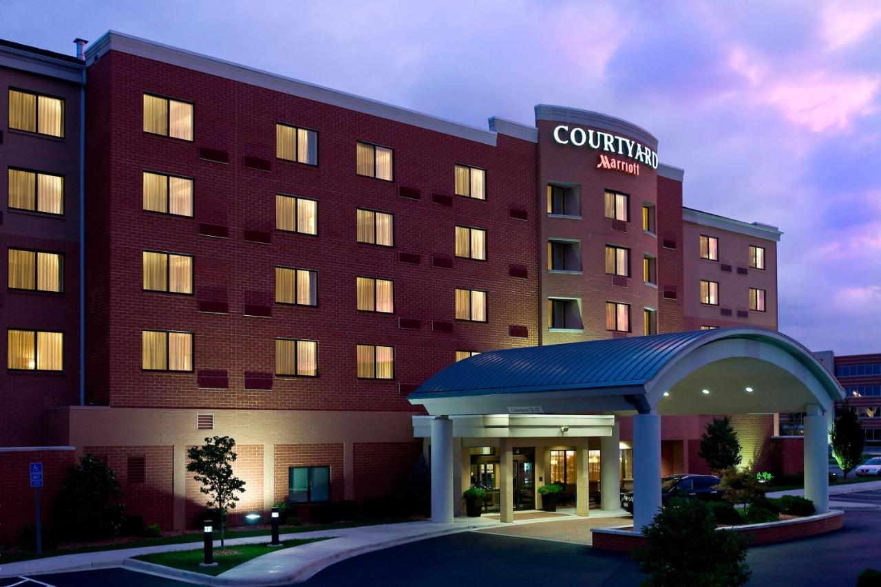 | Courtyard Cincinnati North at Union Centre