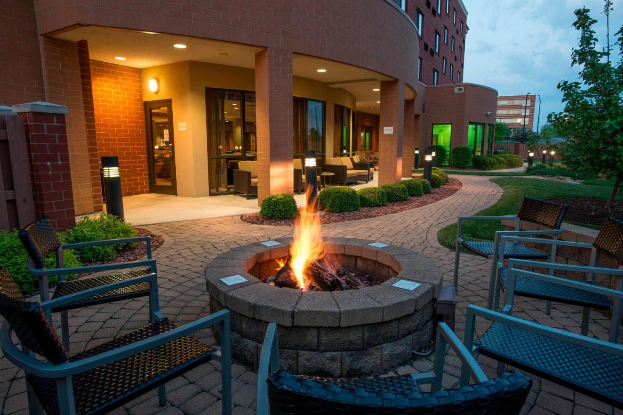 | Courtyard Cincinnati North at Union Centre