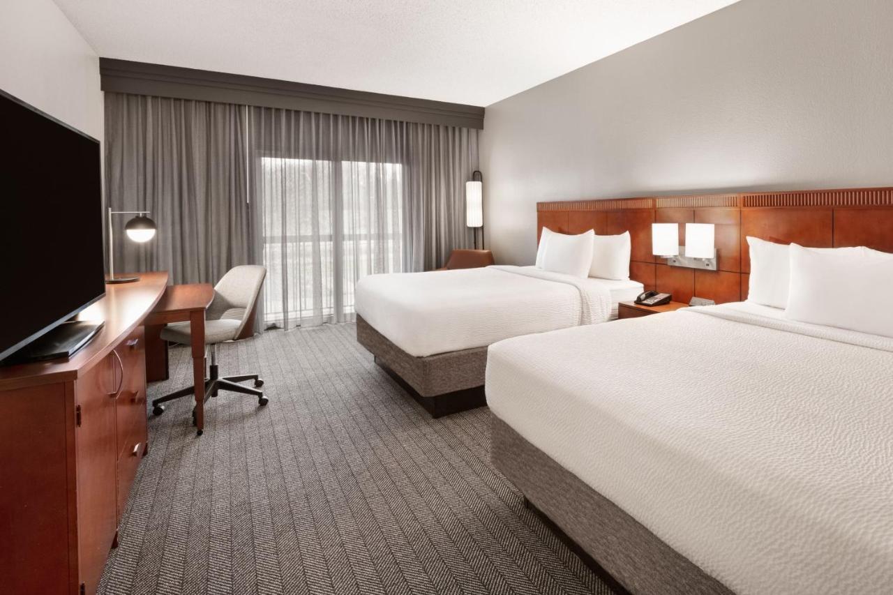 | Courtyard by Marriott Memphis Airport