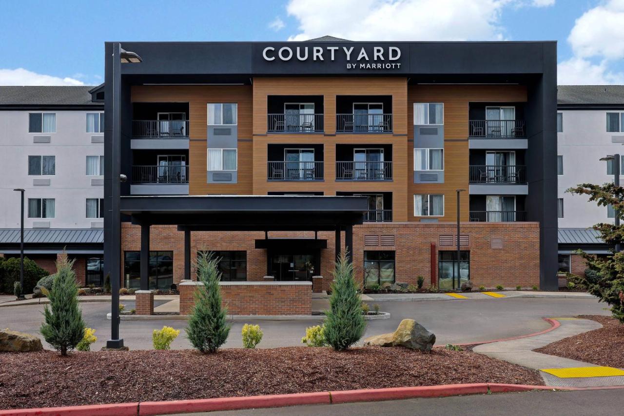 | Courtyard by Marriott Portland Southeast/Clackamas