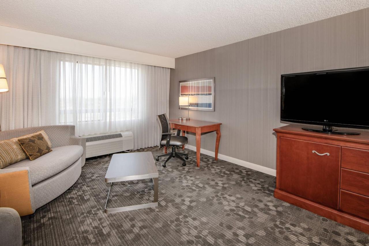  | Courtyard by Marriott Newark Silicon Valley