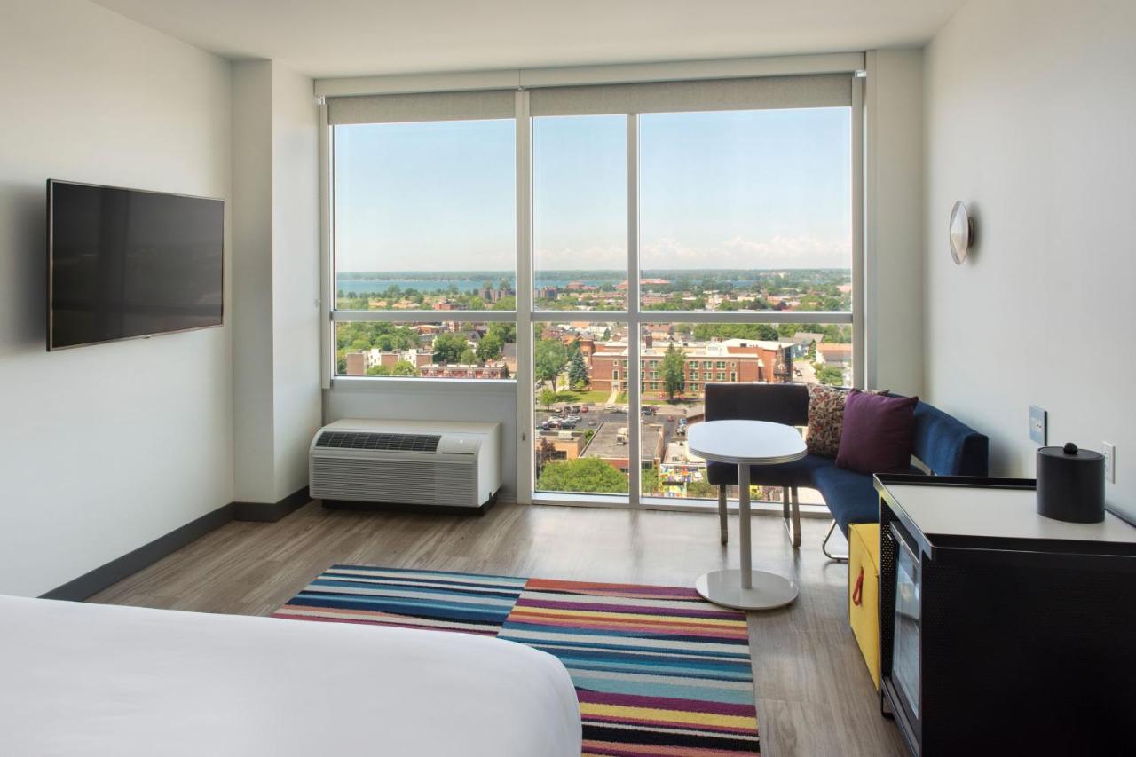 | Aloft Buffalo Downtown