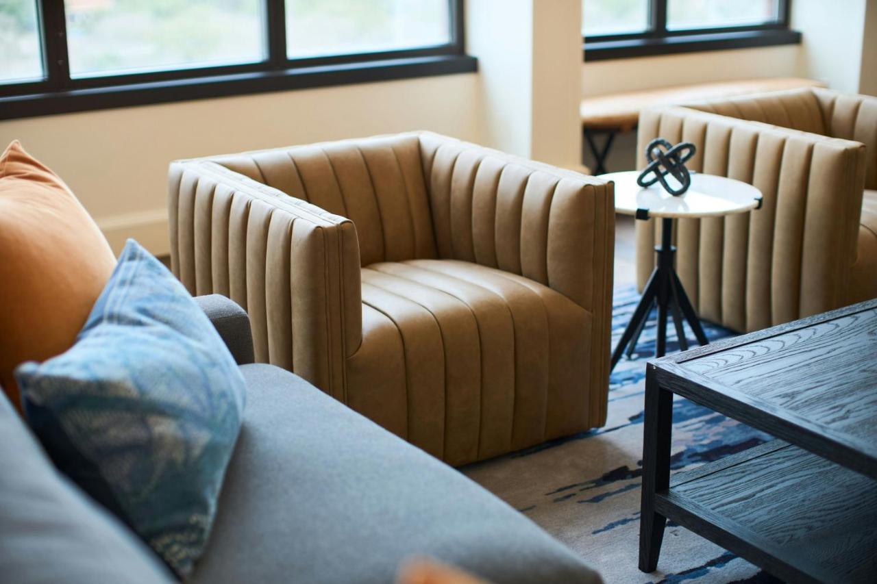 | Renaissance Austin Hotel