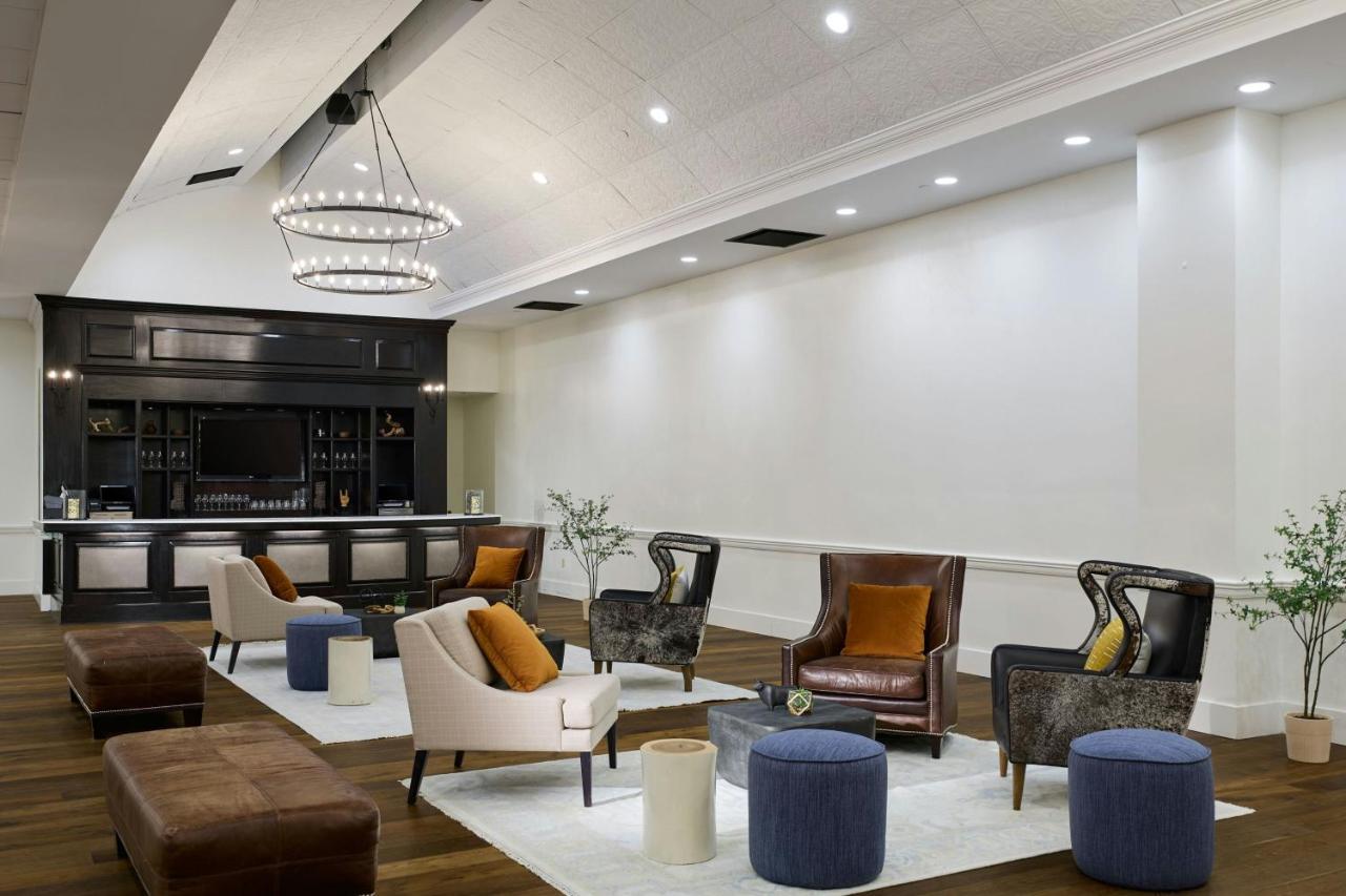 | Renaissance Austin Hotel
