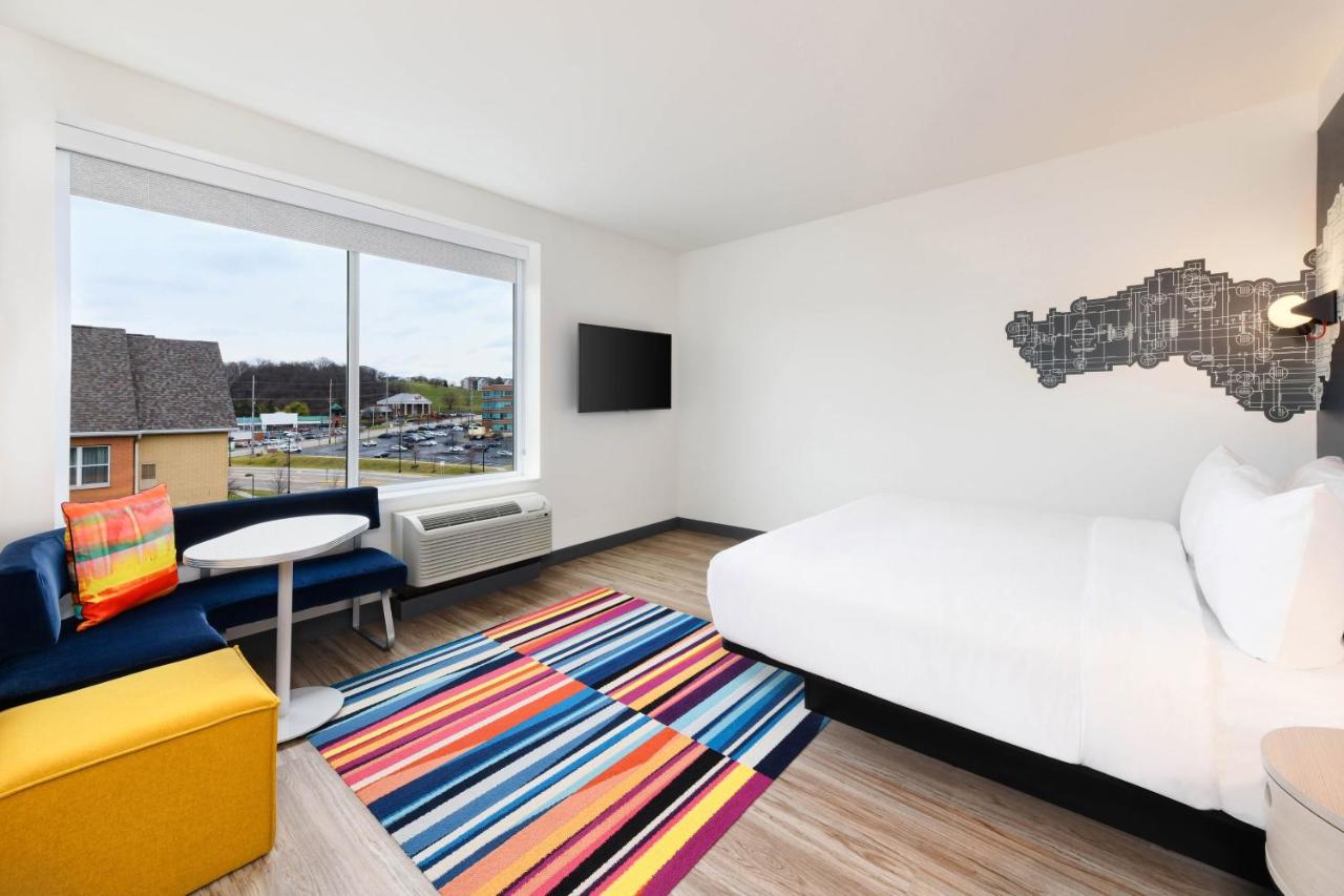 | Aloft Cincinnati West Chester
