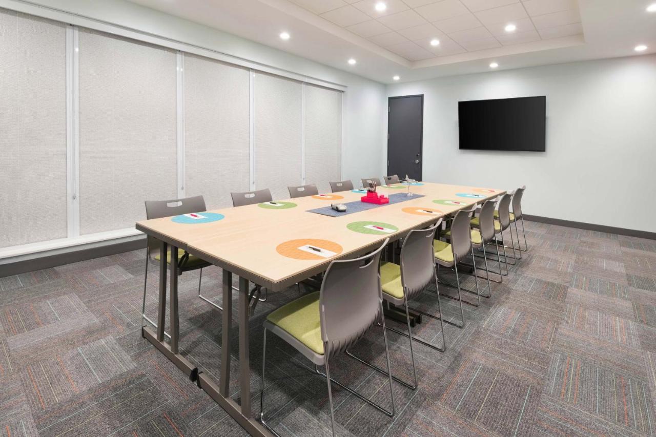 | Aloft Cincinnati West Chester