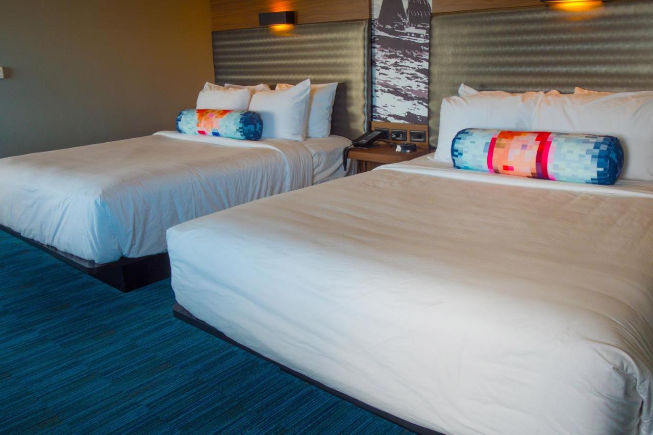 Aloft, Guest room, 2 Queen at Aloft by Marriott Corpus Christi