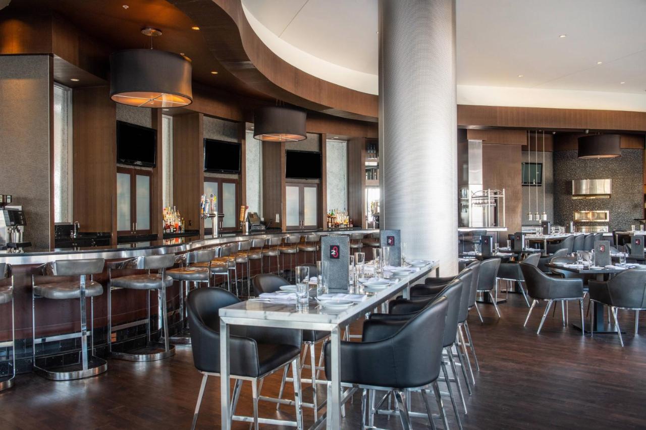 | Renaissance Boston Patriot Place Hotel