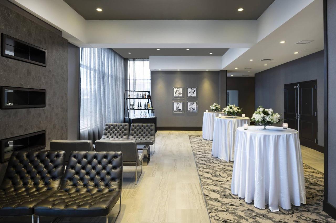 | Renaissance Boston Patriot Place Hotel