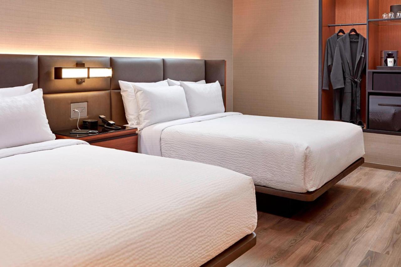 Queen Room at AC Hotel by Marriott Sunnyvale Cupertino