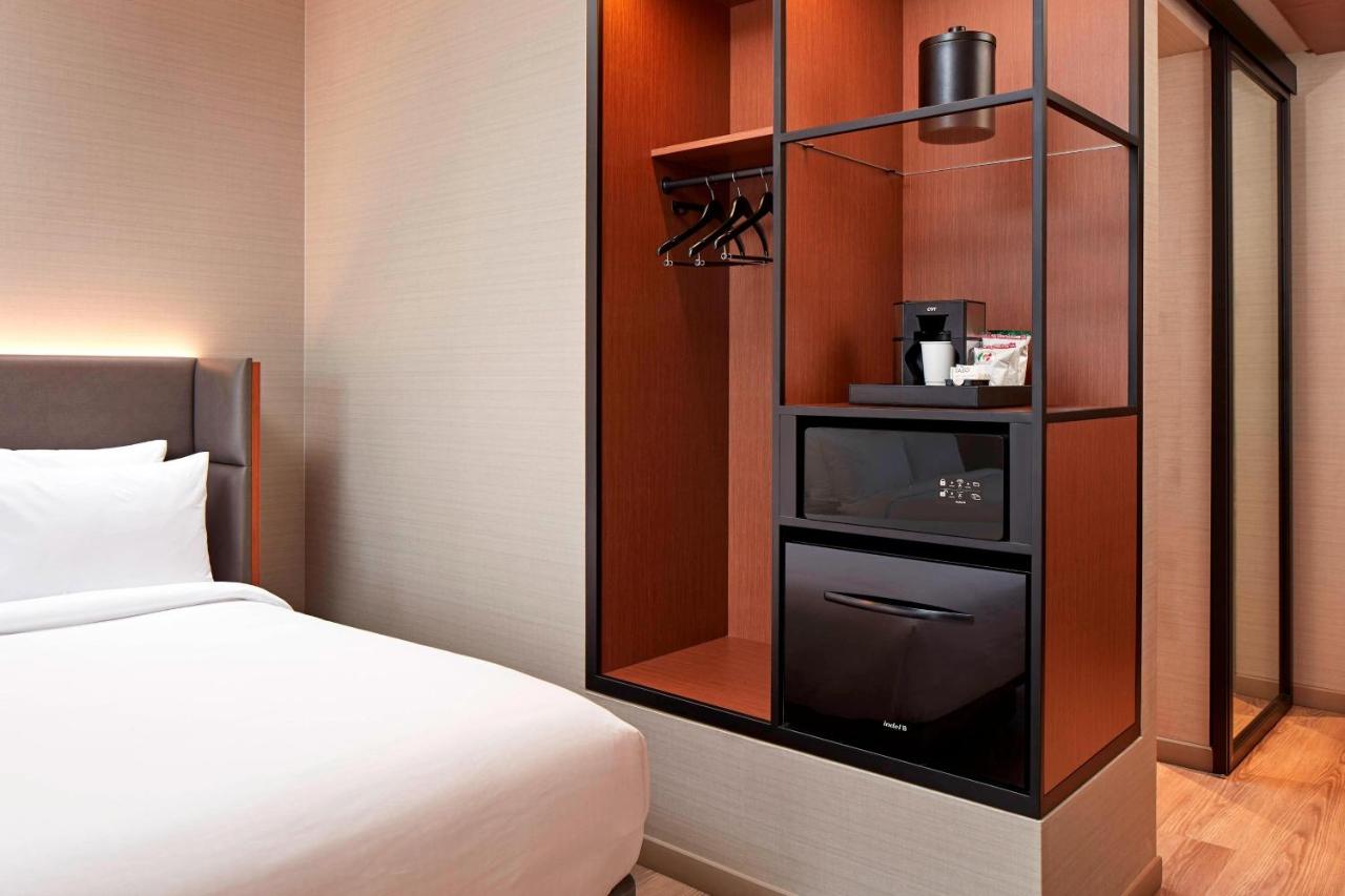 Queen Room at AC Hotel by Marriott Sunnyvale Cupertino