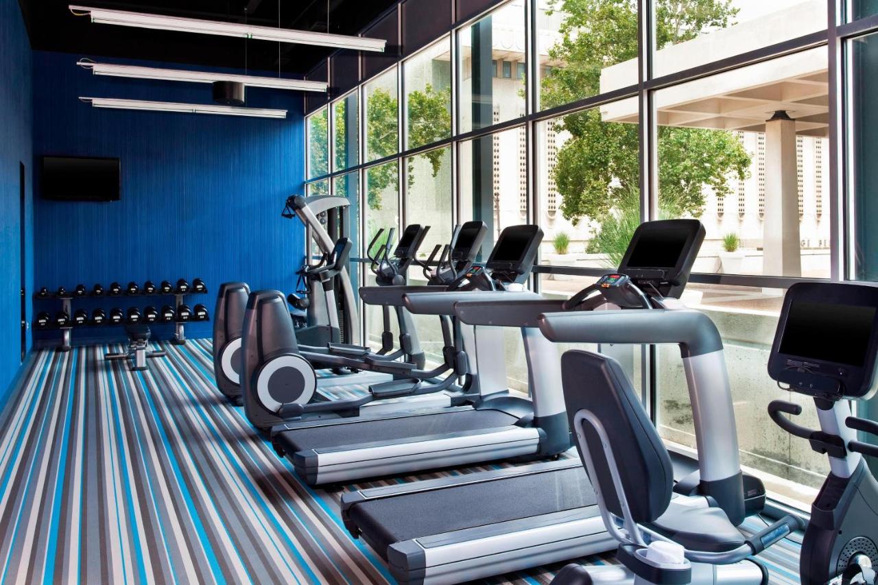 | Aloft Tulsa Downtown