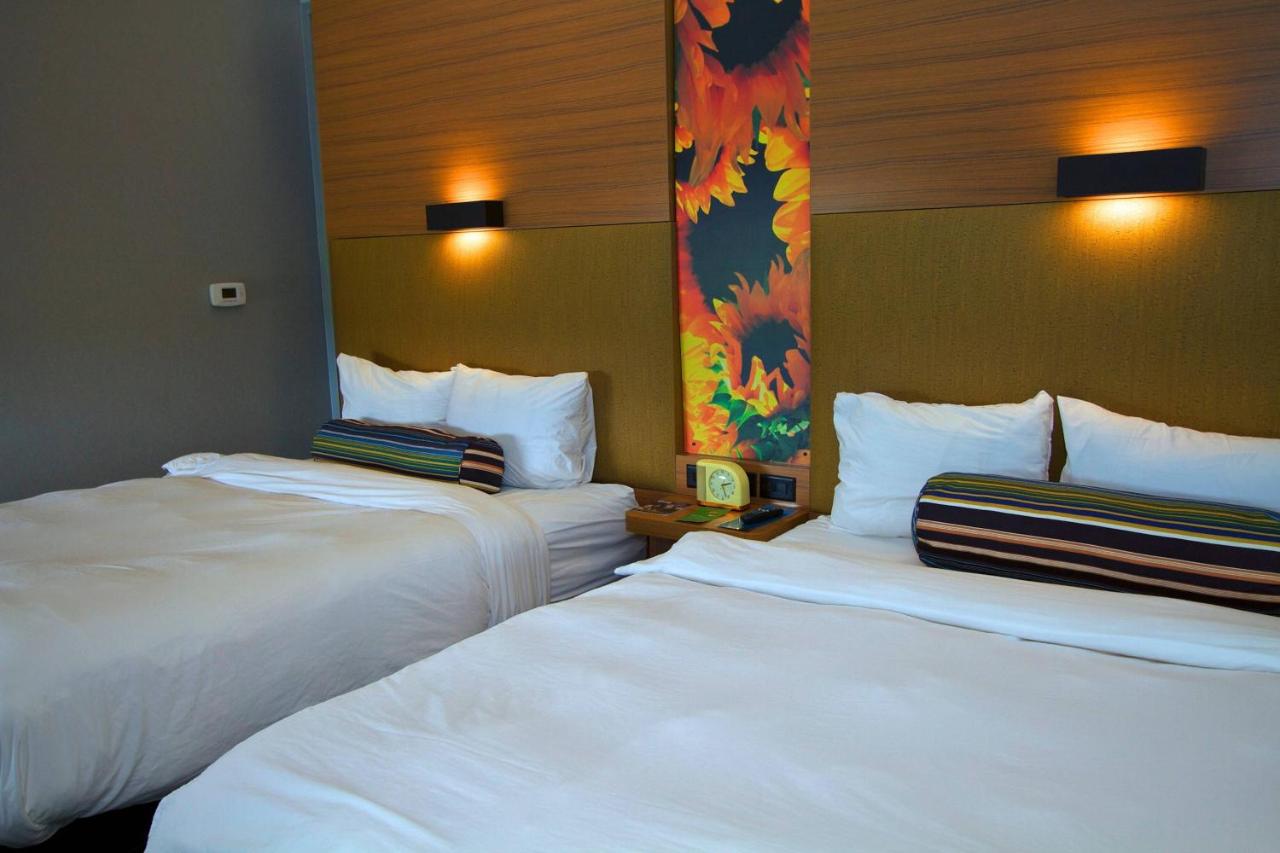 Aloft, Guest room, 2 Queen at Aloft by Marriott Tulsa