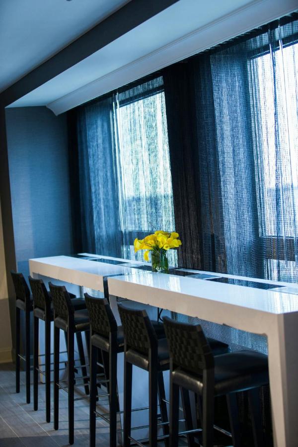 | Renaissance Chicago O'Hare Suites Hotel