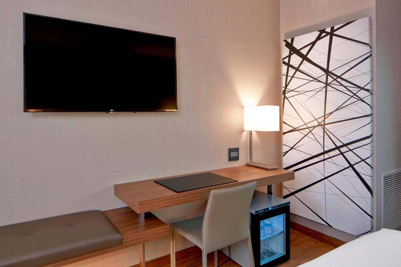 | AC Hotel by Marriott Atlanta Buckhead at Phipps Plaza