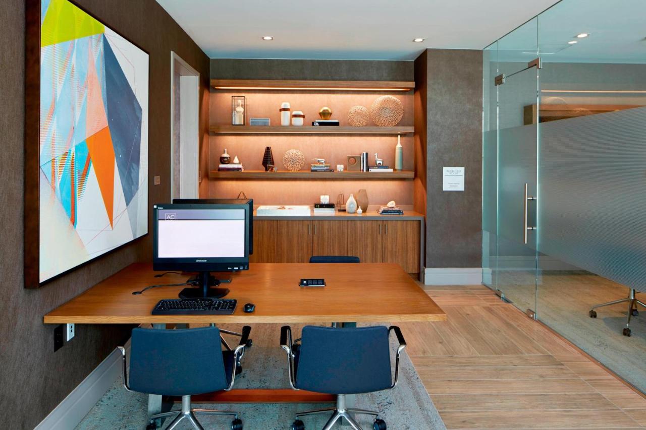 | AC Hotel by Marriott Atlanta Buckhead at Phipps Plaza